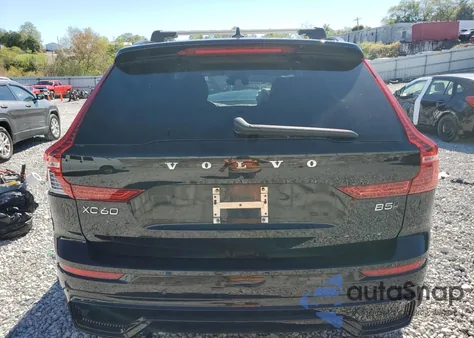 2024 Volvo Xc60 Core z USA, uszkodzony, nr VIN YV4L12RK5R1725589